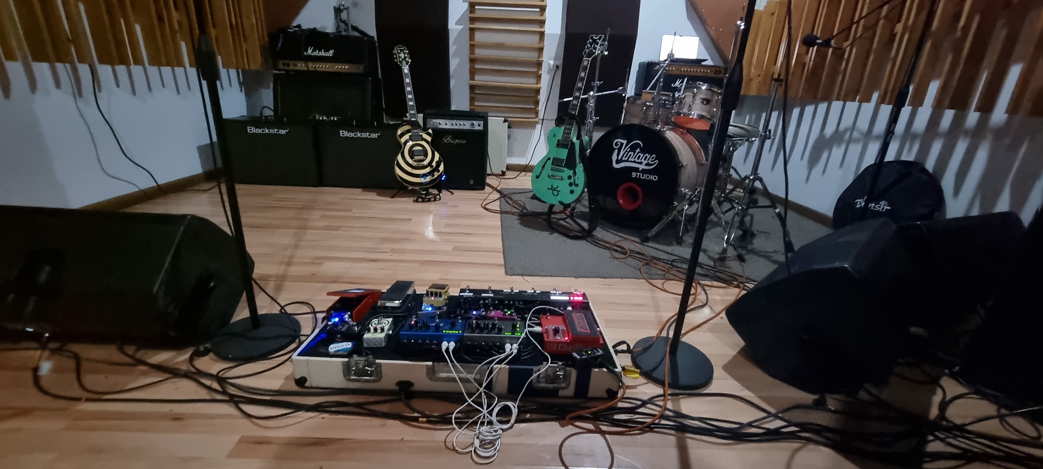 Grabación de ensayo plus en Vintage Studio